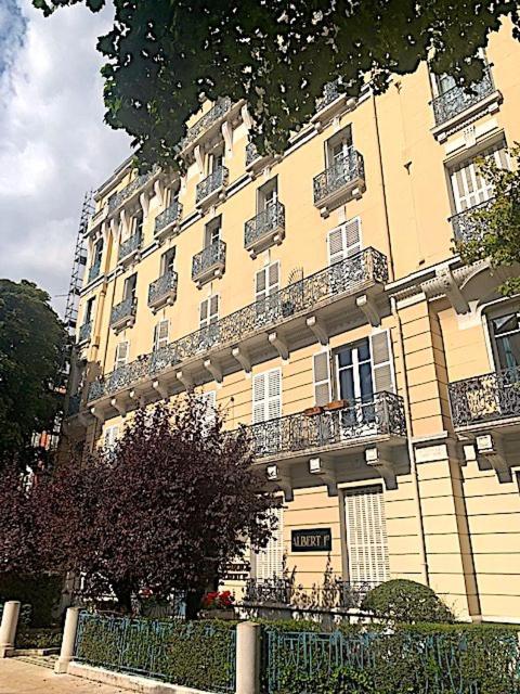 L'Albert 1Er - Ancien Palace - Centre Ville - Terrasse Vichy Buitenkant foto